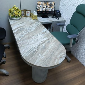 Executive table new