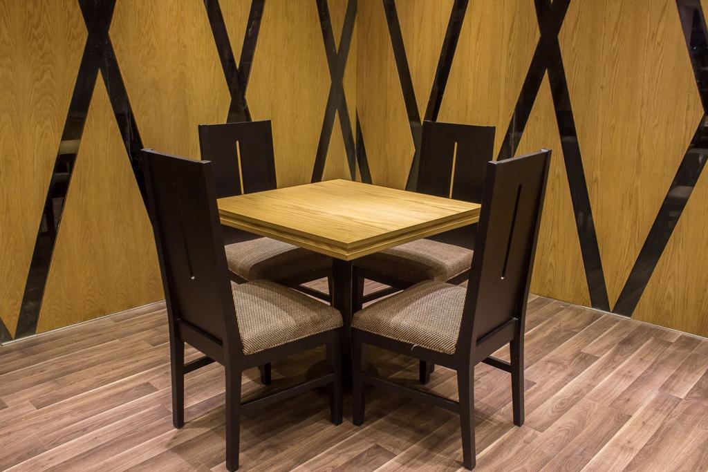 Restaurant table